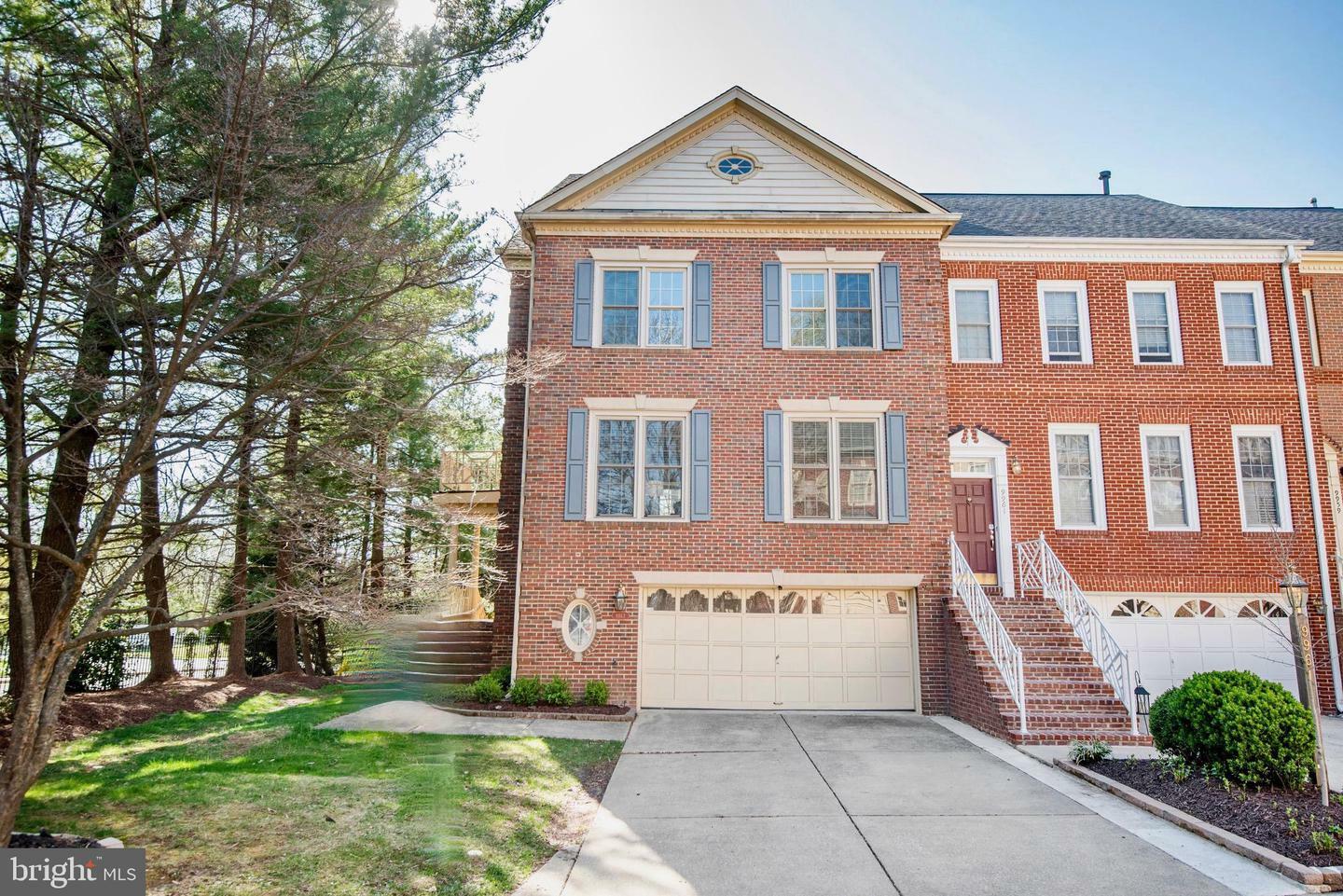 Property Photo: 9963 Foxborough Circle MD 20850