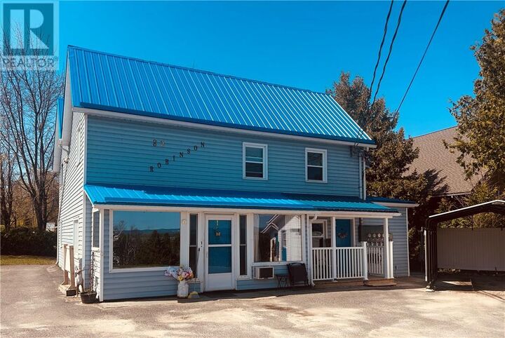 83 Robinson Street W — photo 1