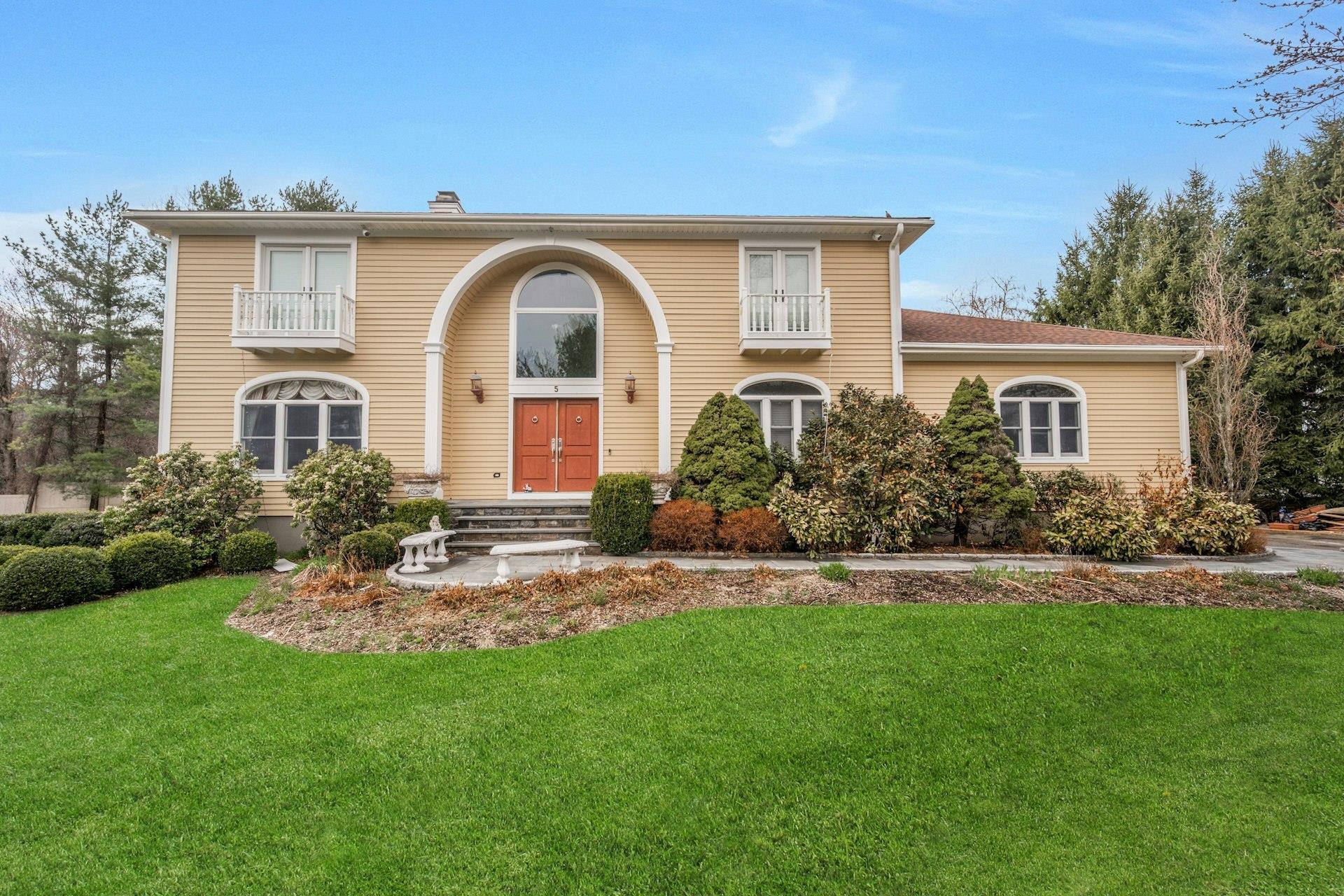 Property Photo: 5 Summerland Lane NY 10510