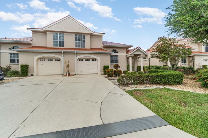 Property Photo: 814 Via Tripoli FL 33950