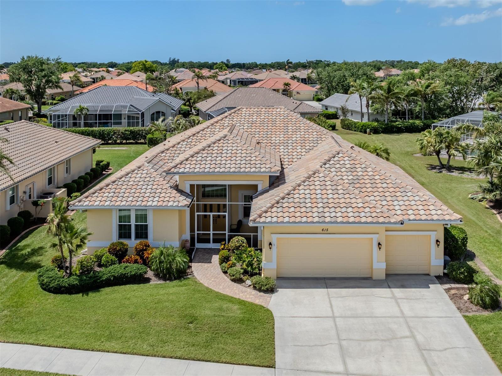Property Photo:  615 May Apple Way  FL 34293 