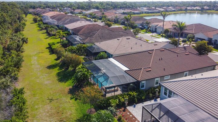 Property Photo:  11700 Tapestry Lane  FL 34293 