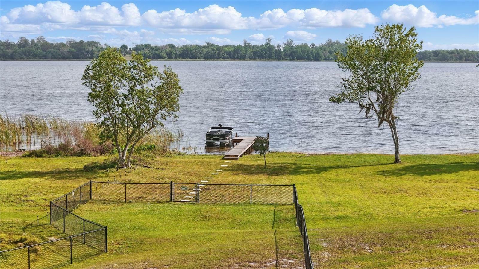 Property Photo: 521 Sanctuary Boulevard FL 33881