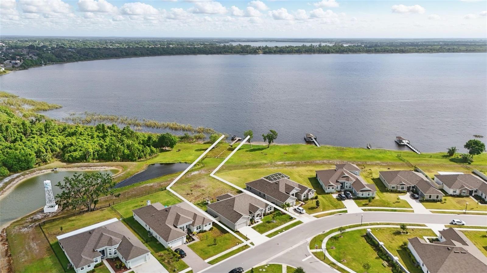 Property Photo: 521 Sanctuary Boulevard FL 33881