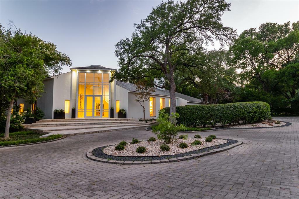 Property Photo: 4524 Park Lane TX 75220