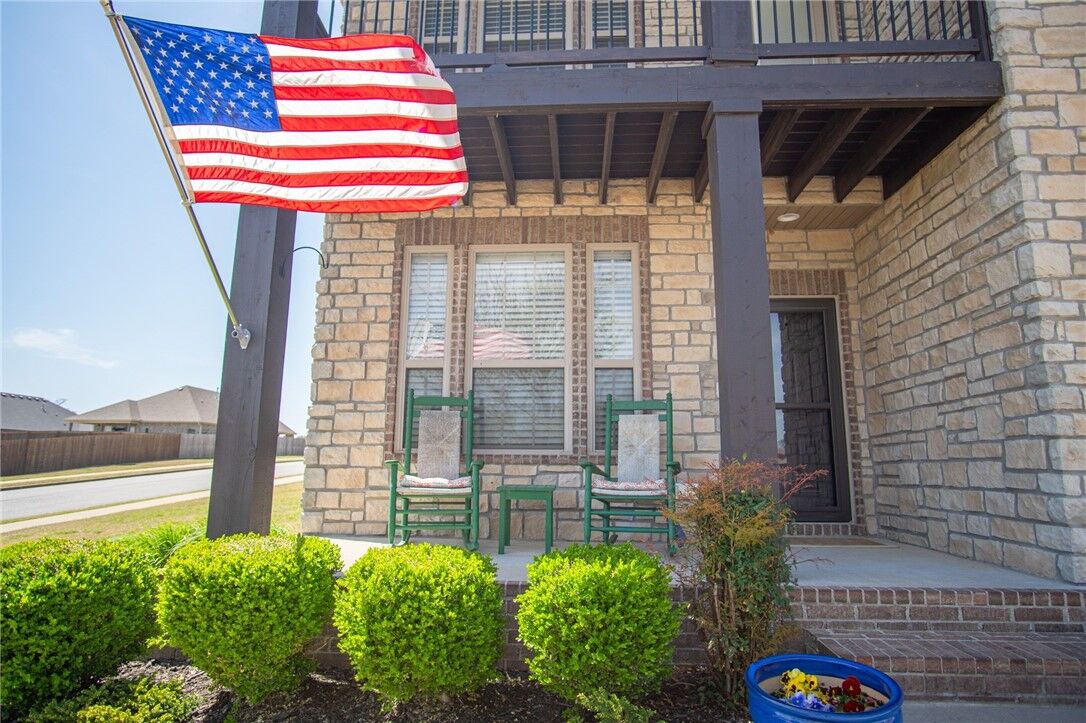 Property Photo:  505 Rustic Creek Lane  AR 72718 