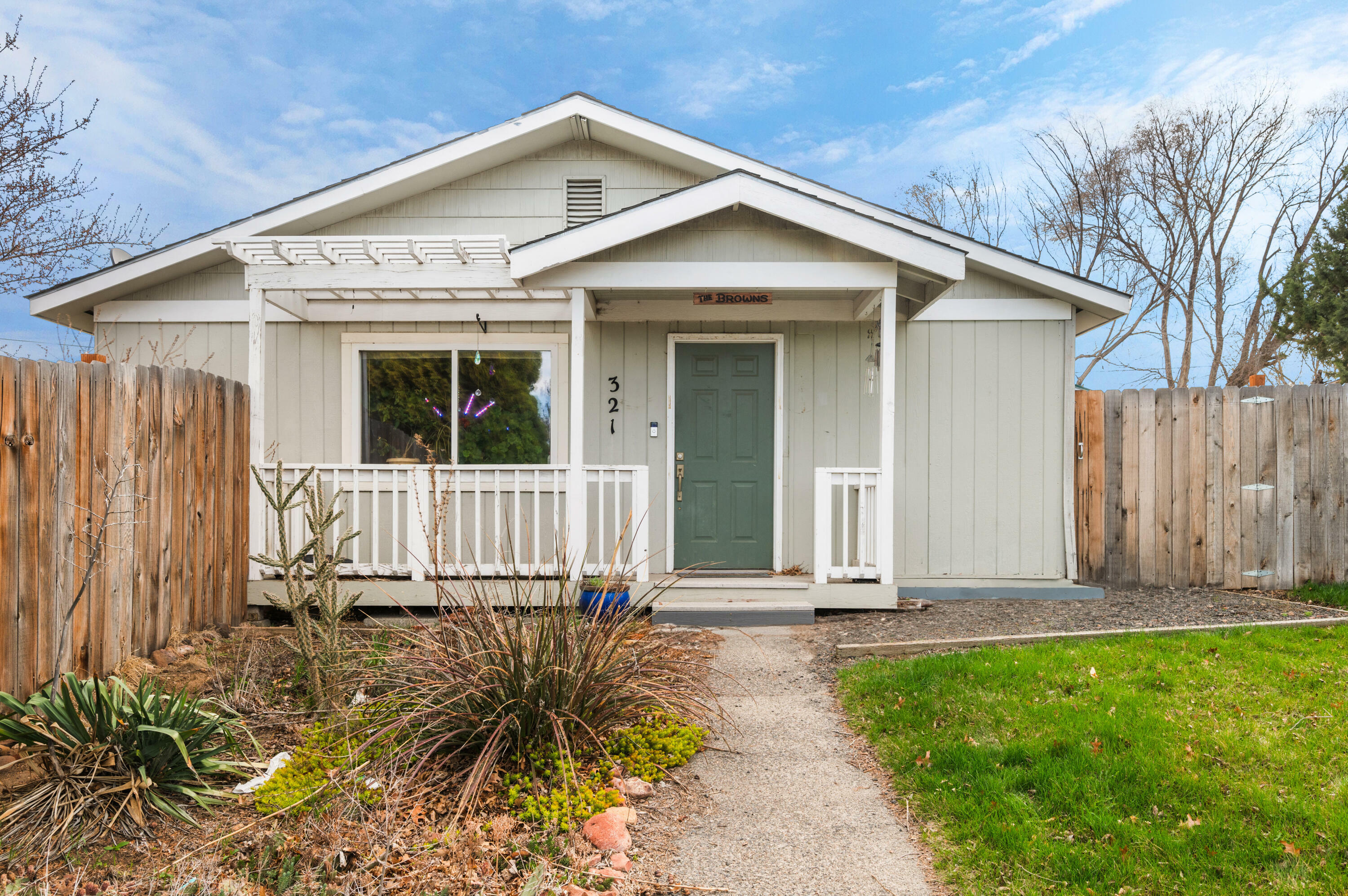 321 NE 8th Street  Madras OR 97741 photo