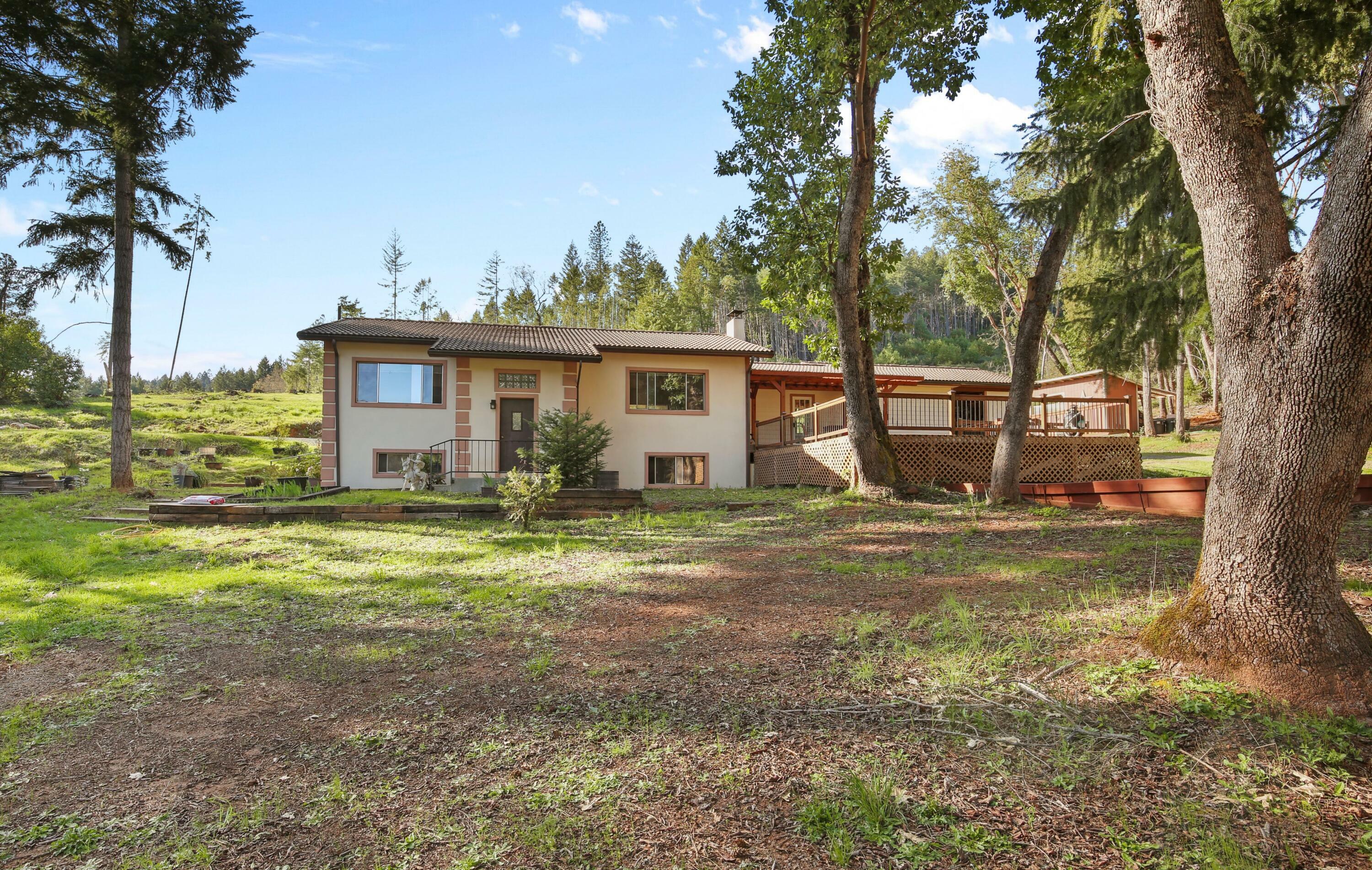 Property Photo: 4884 Lower Grave Creek Road OR 97497