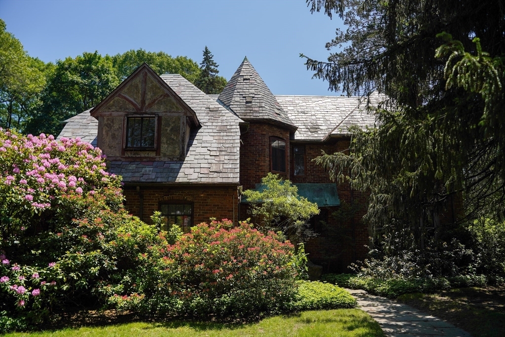 Property Photo: 126 Homer St MA 02459