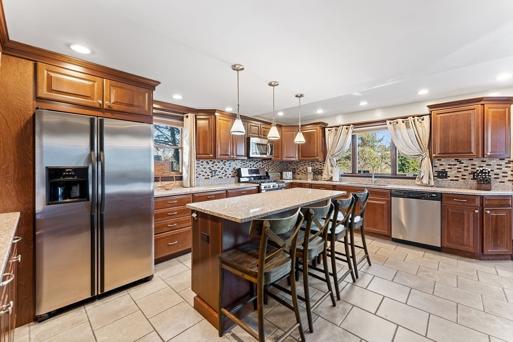 114 Bowdoin St 114  Winthrop MA 02152 photo