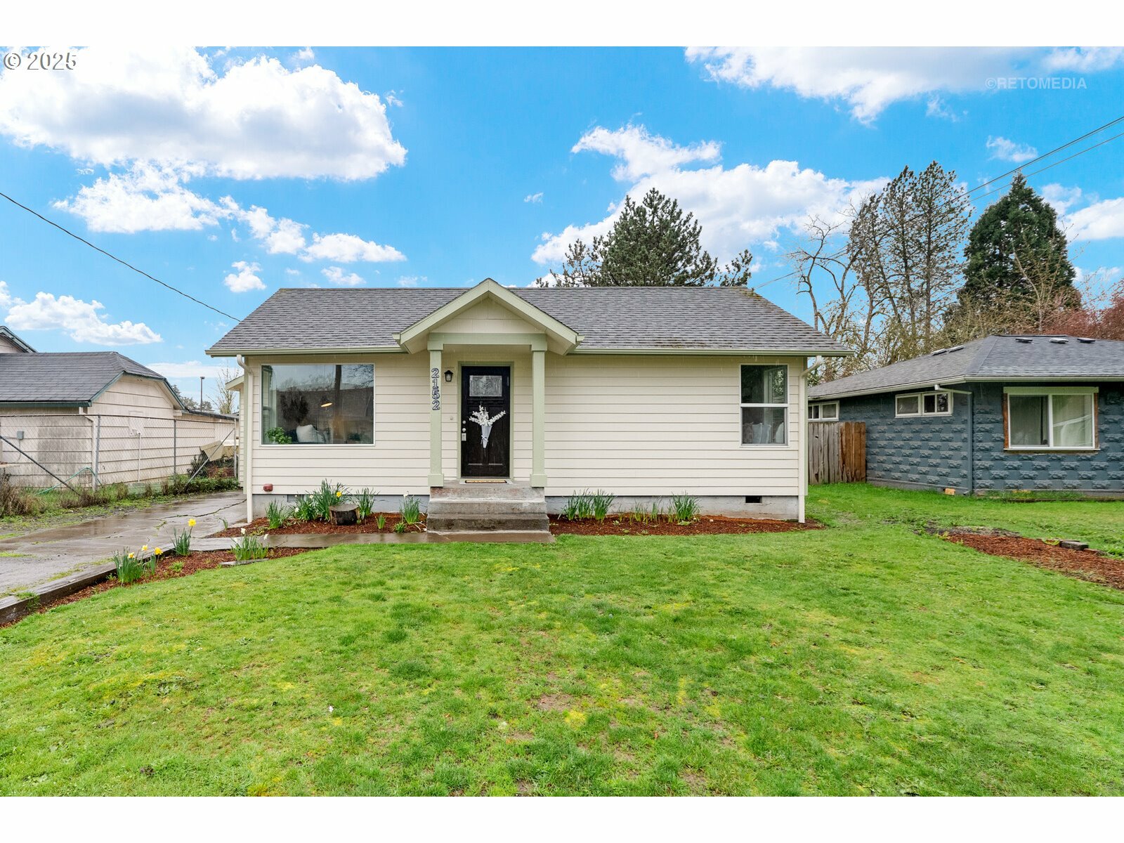 Property Photo:  2152 Willamina Ave  OR 97116 