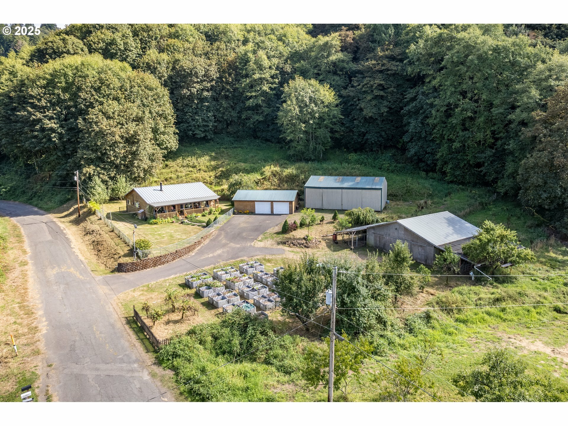 Property Photo: 11754 Colvin Rd OR 97016