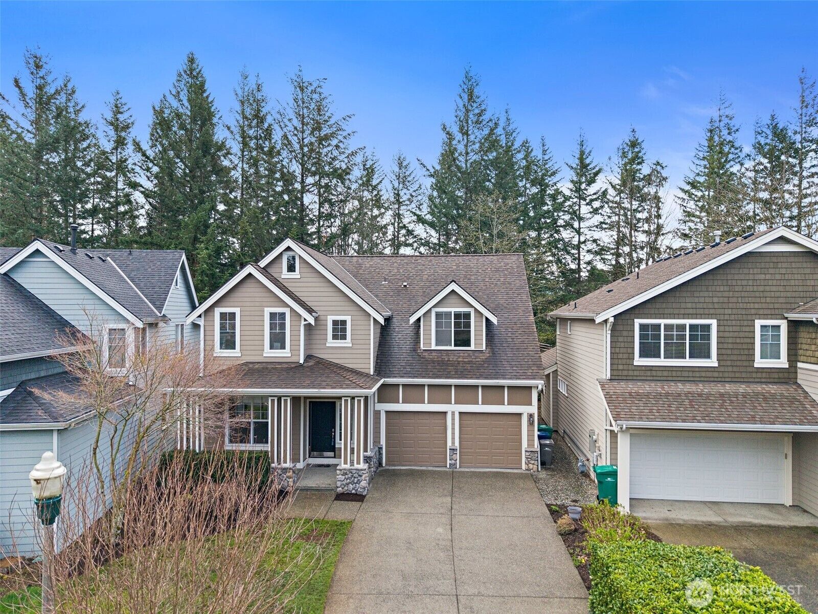 Property Photo:  7641  Dogwood Lane SE  WA 98065 