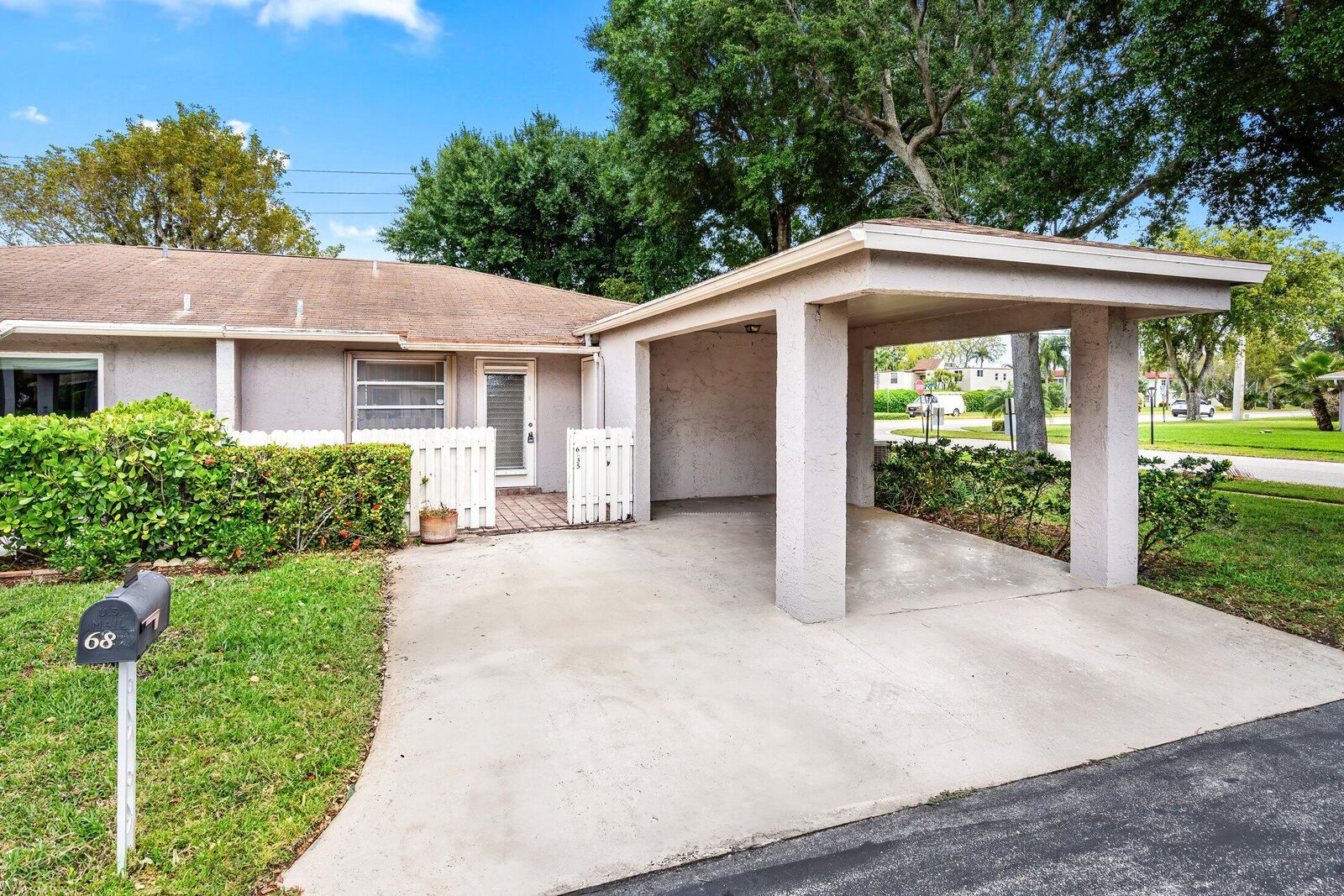 Property Photo:  6835 Moonlit Drive  FL 33446 