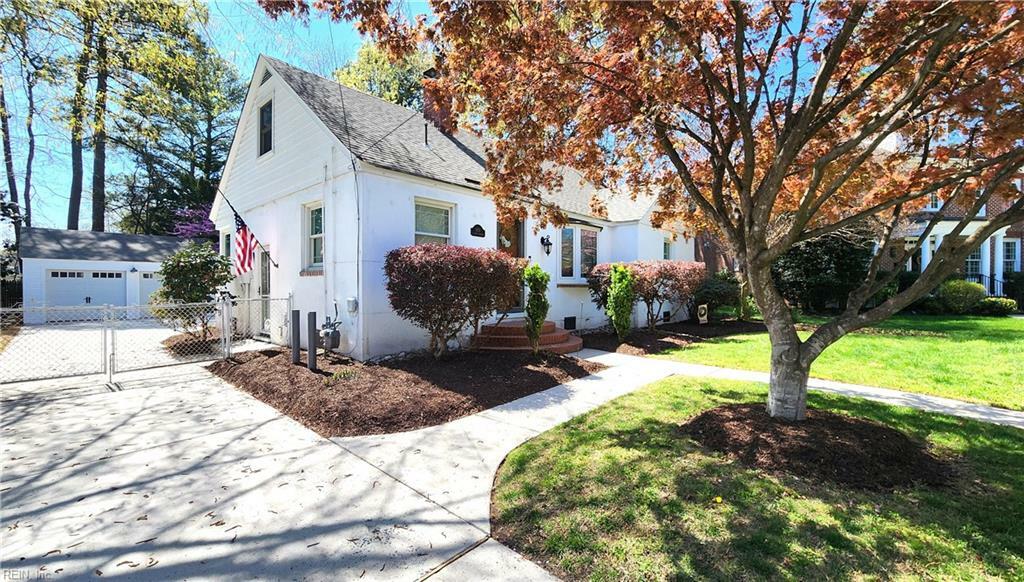Property Photo: 1051 S Lexan Crescent VA 23508