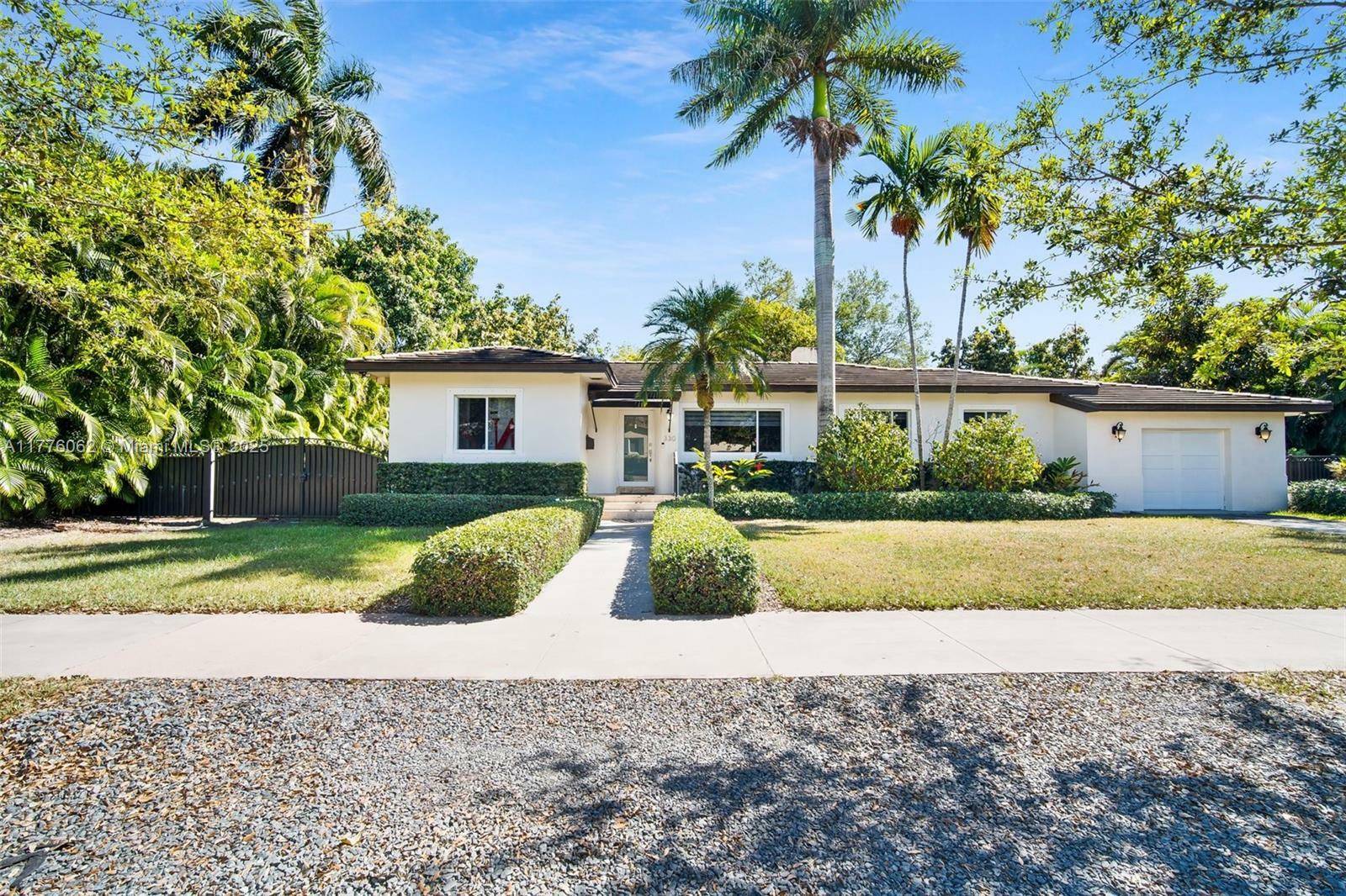 Property Photo: 330 Viscaya Ave FL 33134