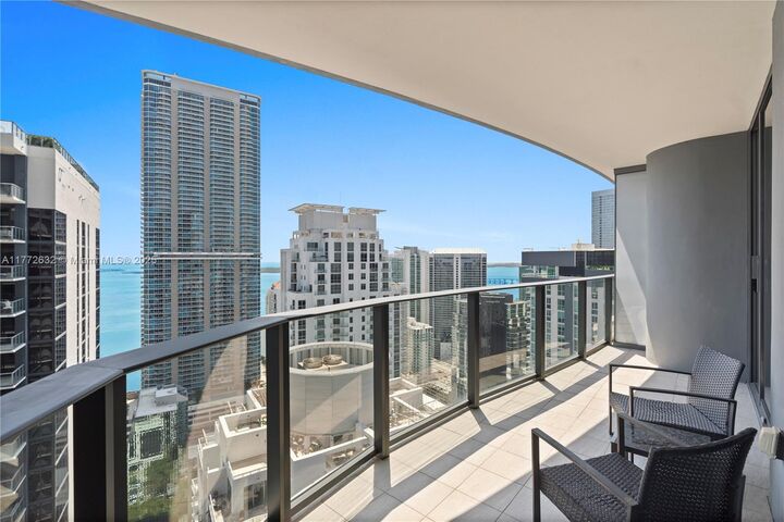 Property Photo: 1000 Brickell Plaza 4703 FL 33131