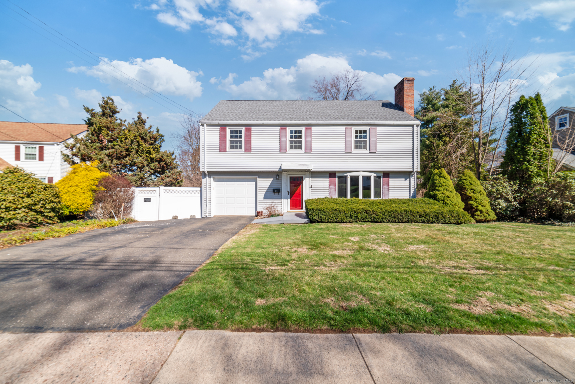 Property Photo:  