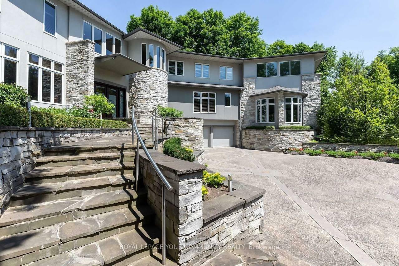Property Photo: 76 Silver Fox Place ON L6A 1G2
