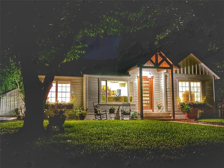904 Fisher Street  Taylor TX 76574 photo