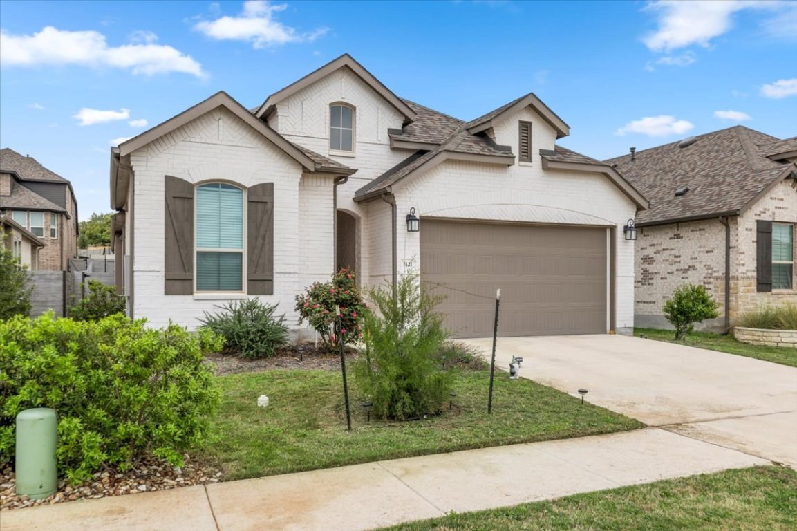 Property Photo:  1121 Sendero Trail  TX 78628 