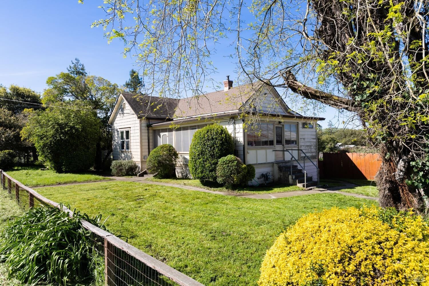 Property Photo: 673 Lohrman Lane CA 94952