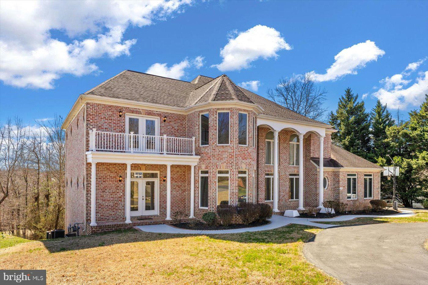 Property Photo: 3714 Fairways Court VA 22408