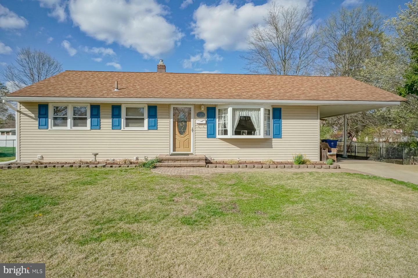 Property Photo: 9 Thornton Place NJ 08060