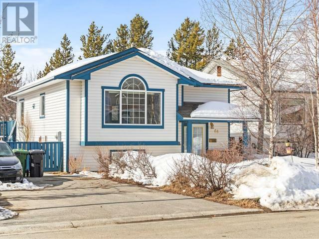 66 Tigereye Crescent  Whitehorse YT Y1A 6G9 photo