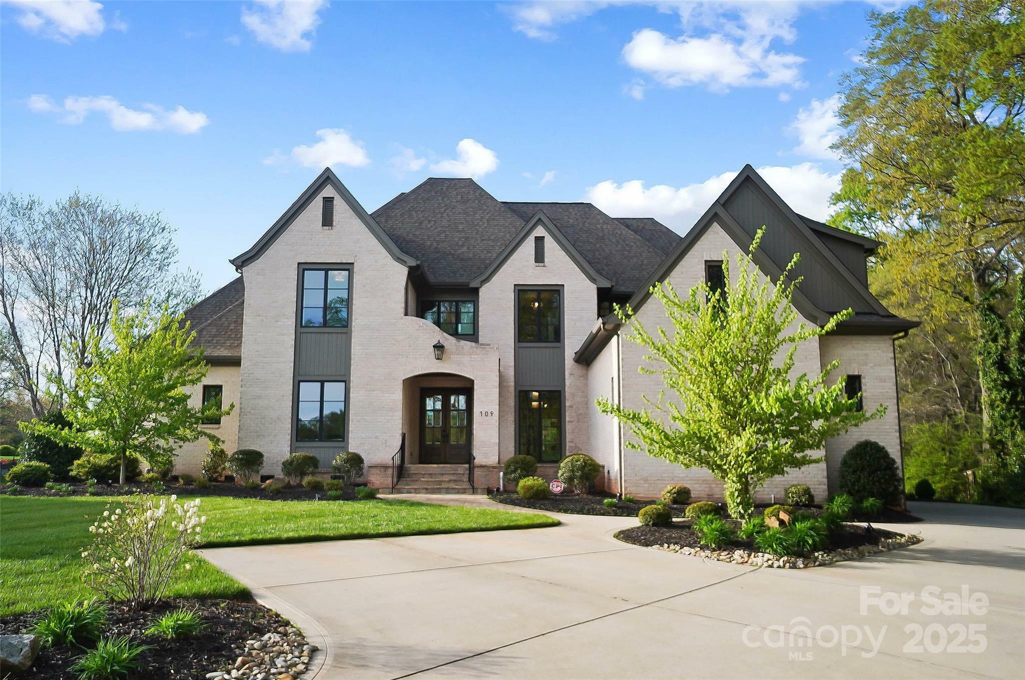 Property Photo: 109 Redbird Lane NC 28104