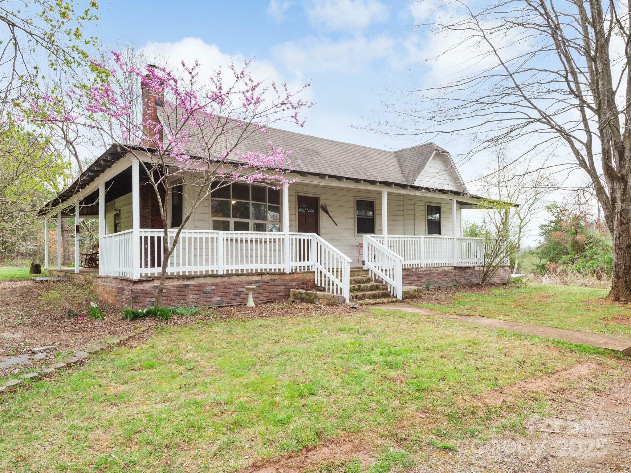 124 Dog Star Lane  Alexander NC 28701 photo