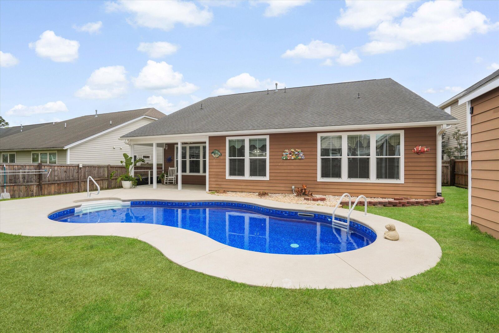 Property Photo:  404 Ambergate Lane  SC 29461 