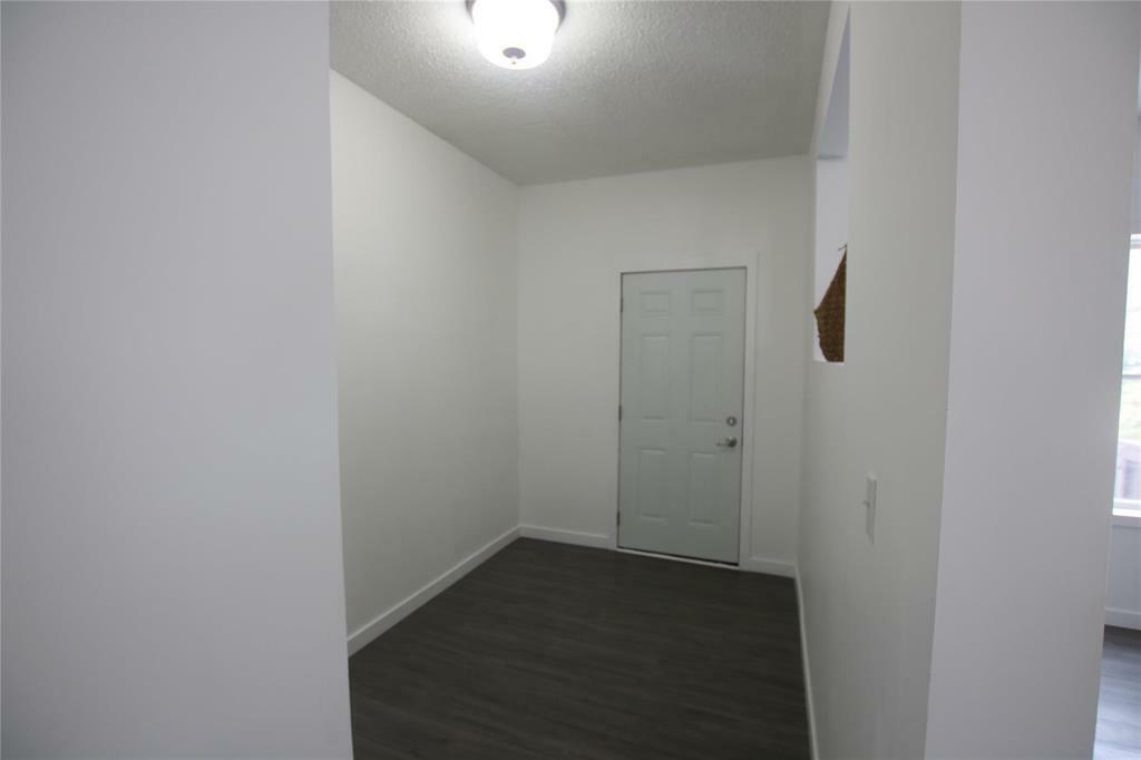 Property Photo: 392 Banning Street MB R3G 2E5