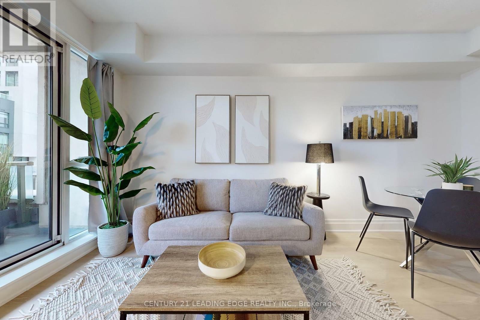 Property Photo: 1 Upper Duke Crescent 206 ON L6G 0B6