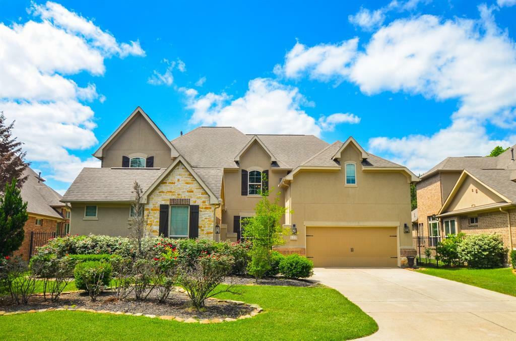 Property Photo: 27 Tioga Place TX 77375
