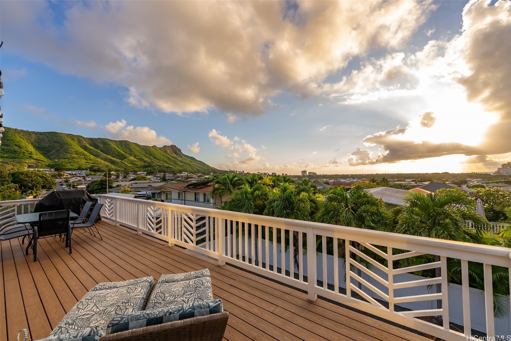 Property Photo: 3515 Upper Street HI 96815