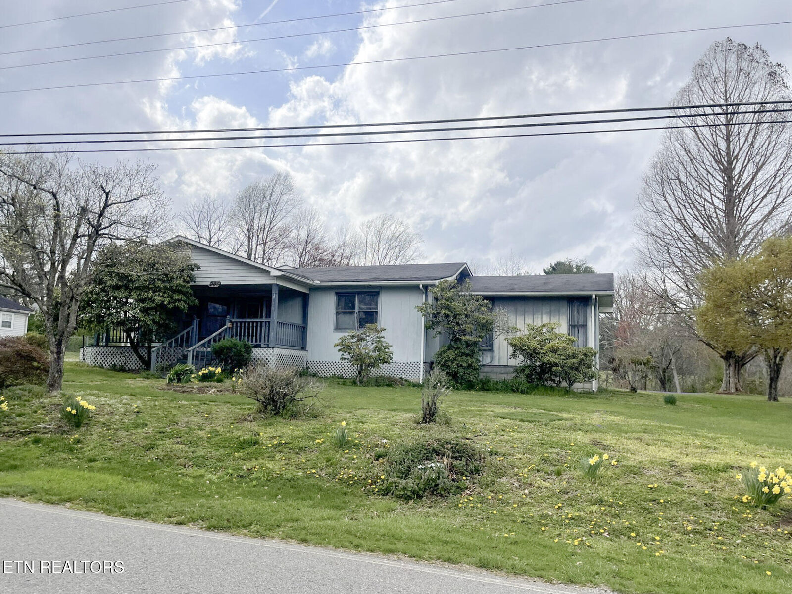 Property Photo:  986 Old Mail Rd  TN 38555 