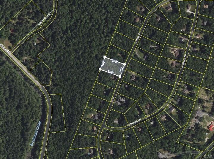 Property Photo: 286 Estate Drive PA 18302