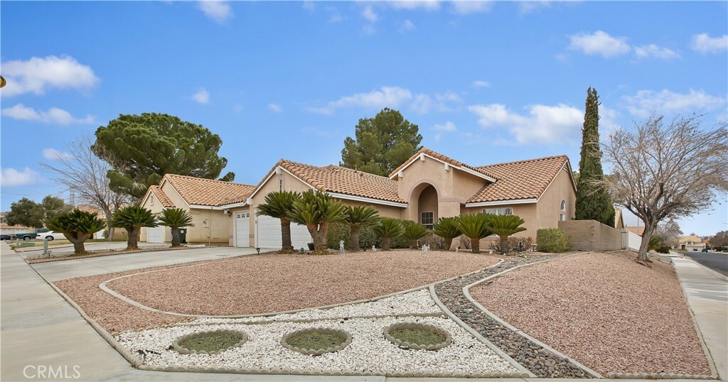 Property Photo: 13250 Soft Cloud Way CA 92392