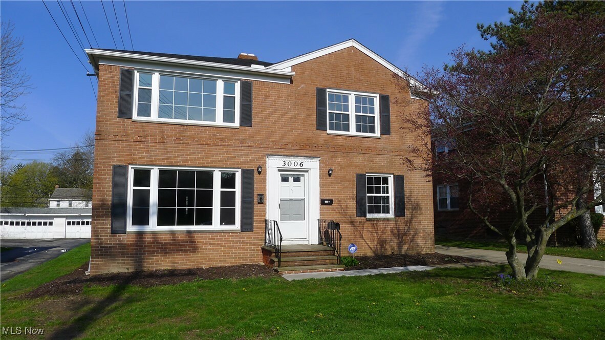 Property Photo: 3006 Warrensville Center Road Down OH 44122