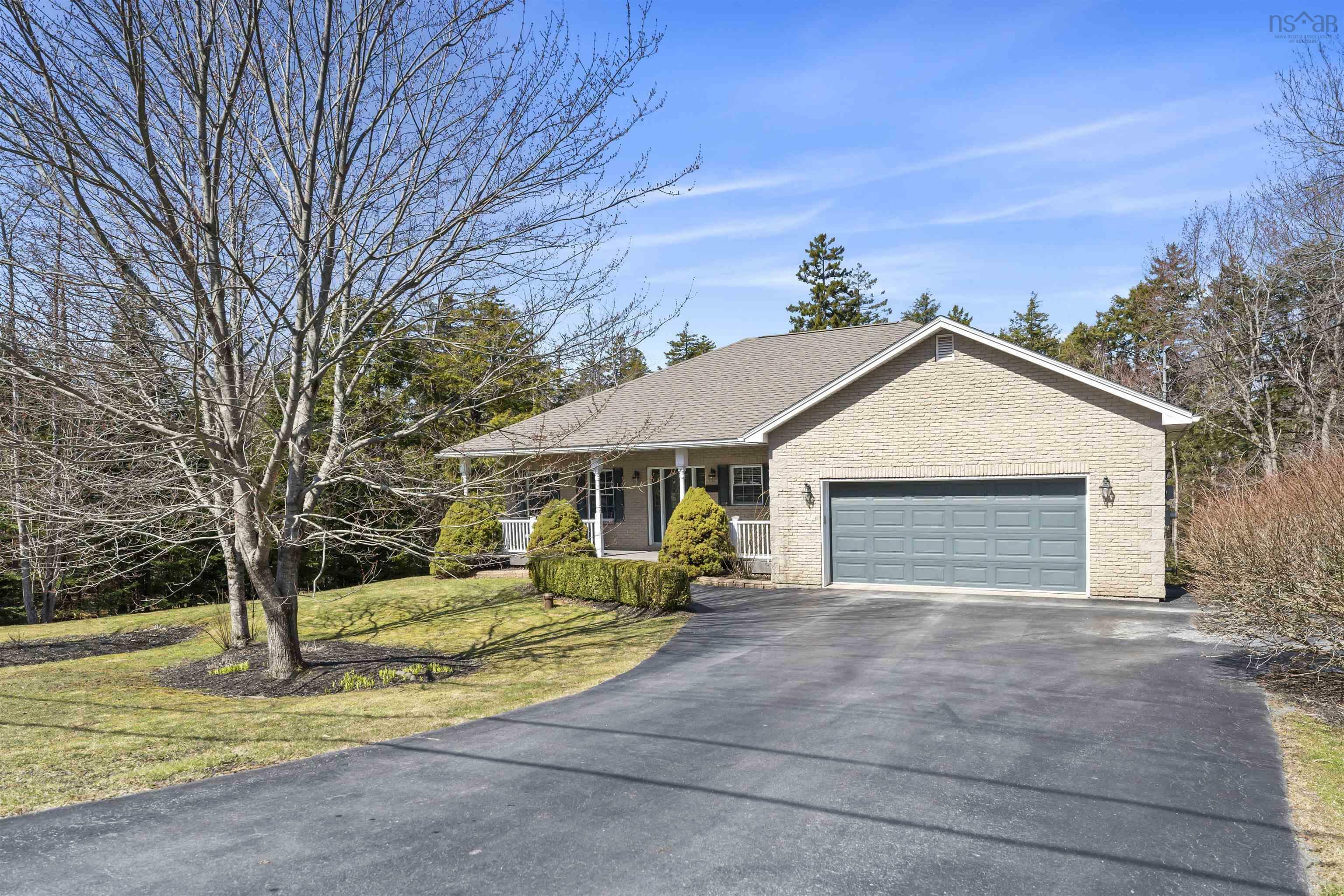 Property Photo: 142 Glen Arbour Way NS B4B 1T5