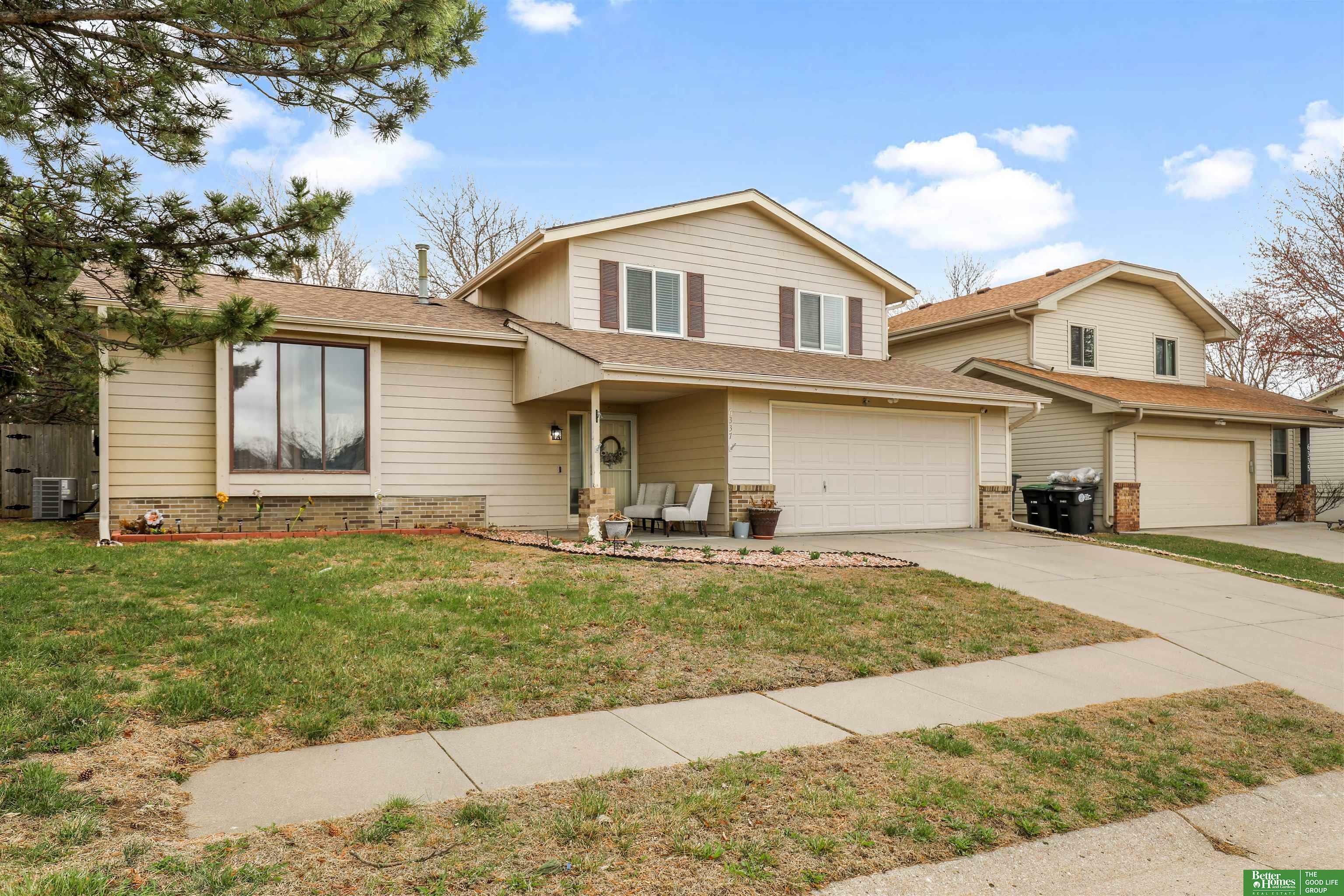 Property Photo: 6337 N 115 Circle NE 68164