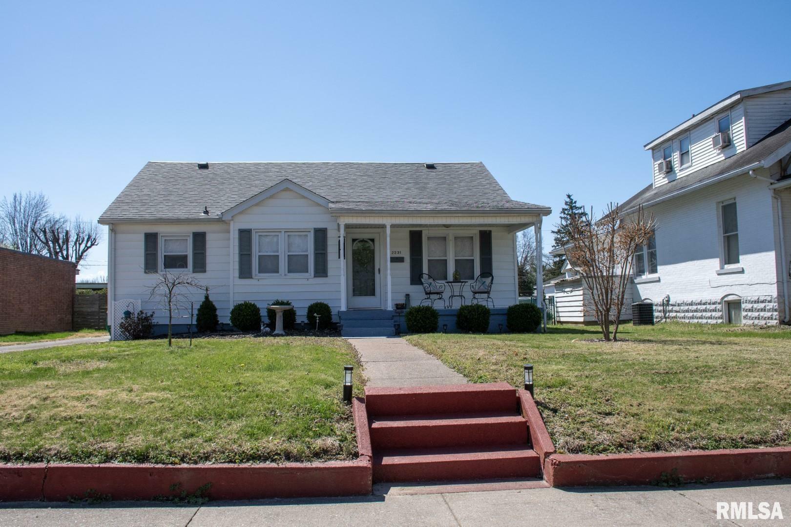 Property Photo: 2231 Division Street IL 62966