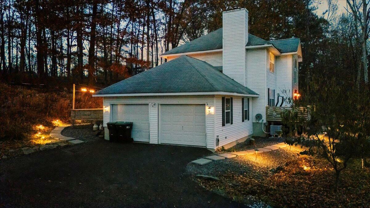 Property Photo: 145 Marcelle Ter Terrace PA 18372