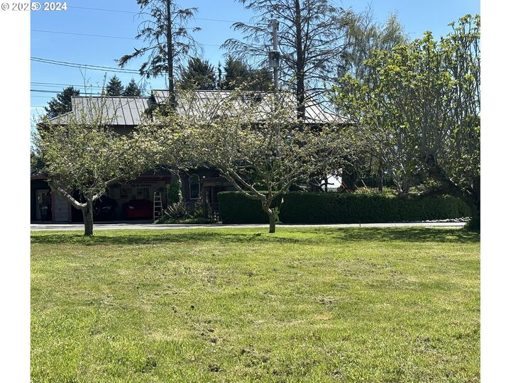 Property Photo: Crestline Loop OR 97415