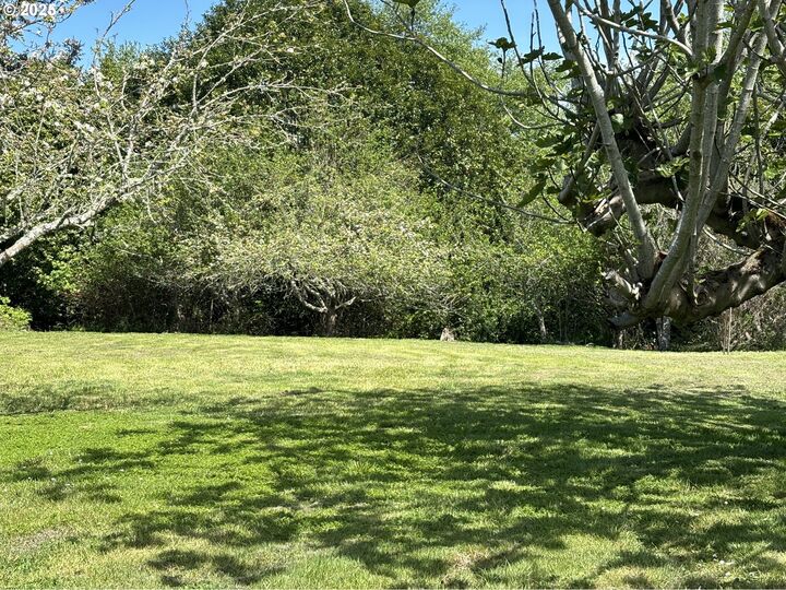 Property Photo:  Crestline Loop  OR 97415 