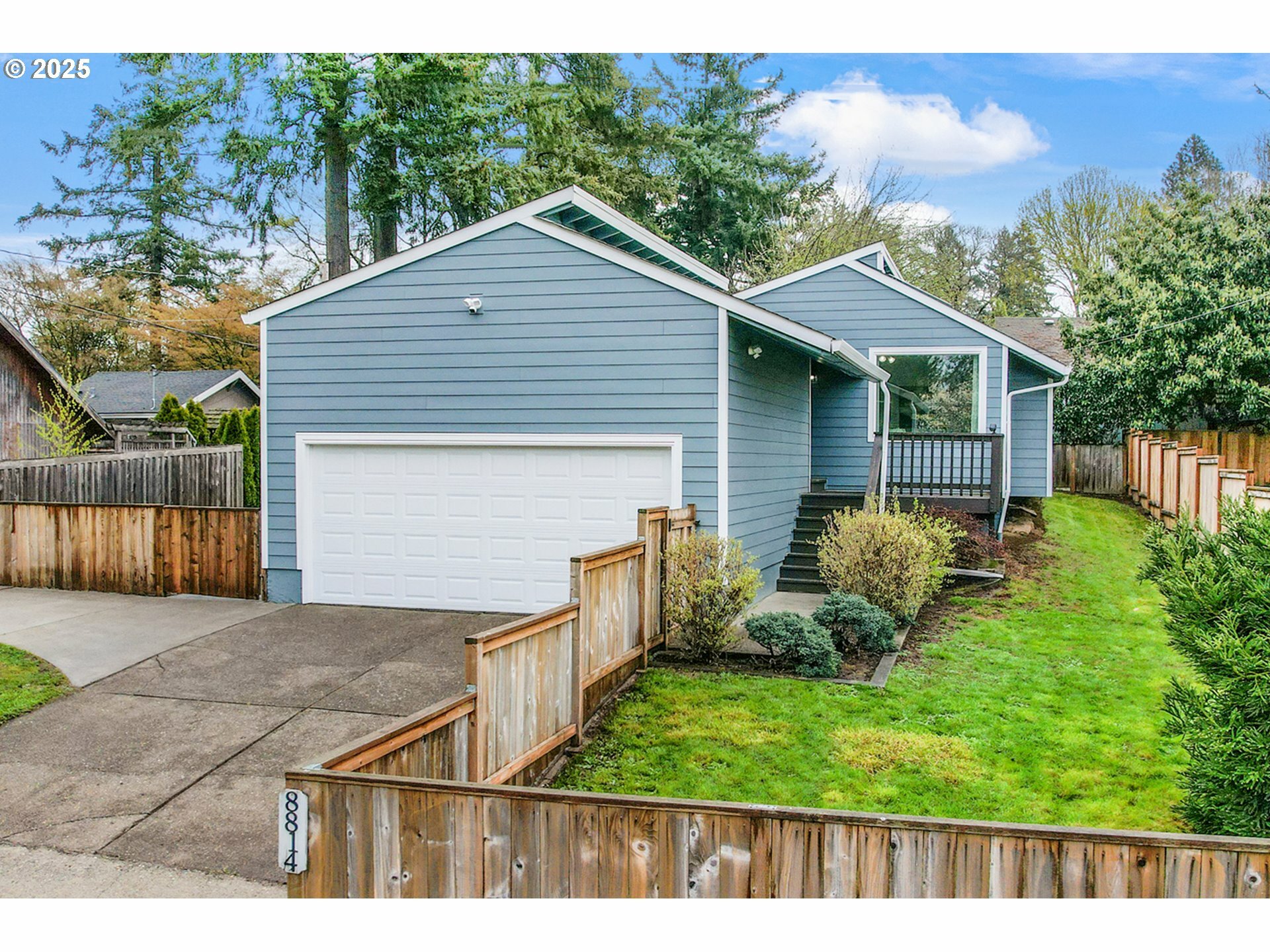 8814 SW 19th Ave  Portland OR 97219 photo
