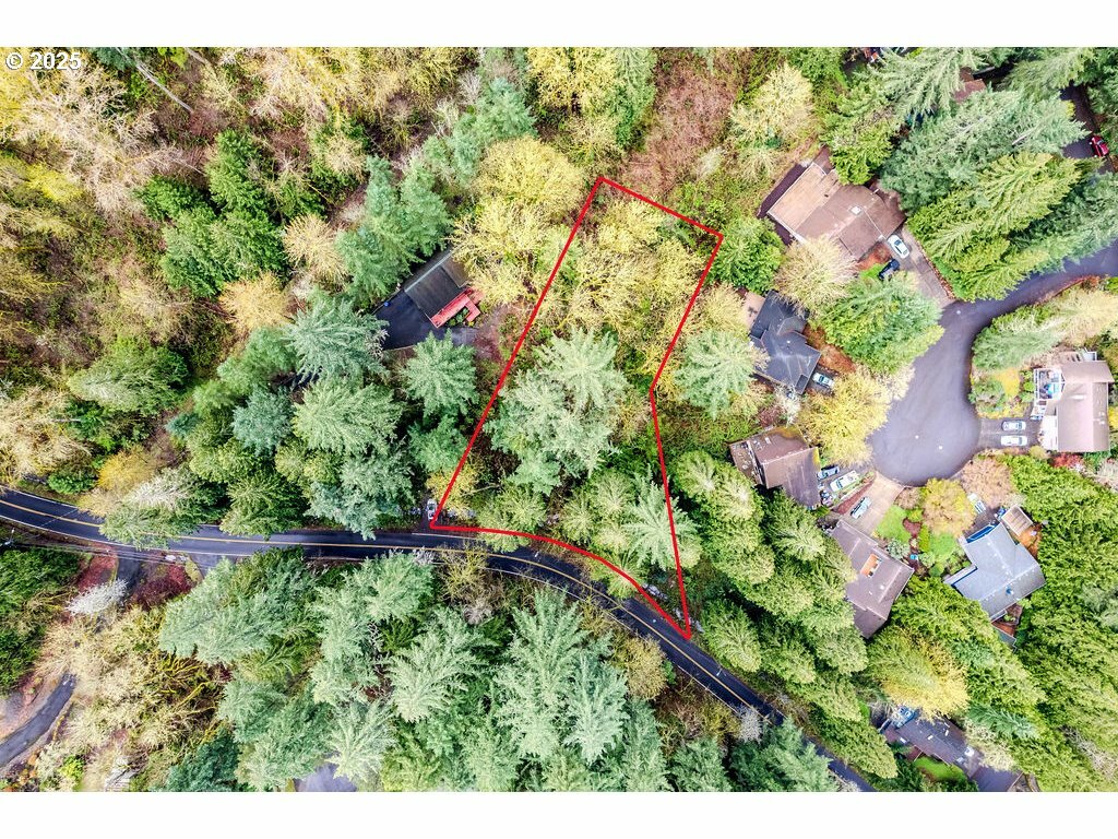 6933 SE Barbara Welch Rd N  Portland OR 97236 photo