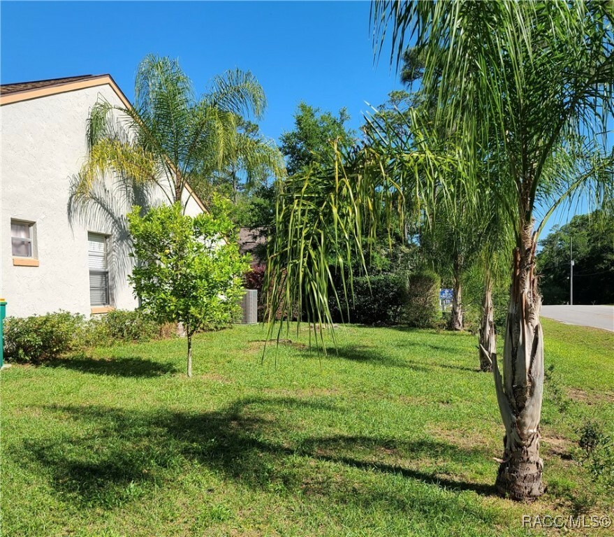 Property Photo: 1800 Silverwood Street FL 34453