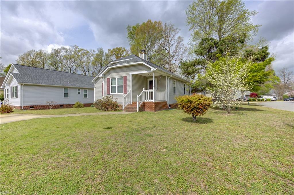 Property Photo: 235 Abingdon Circle VA 23434